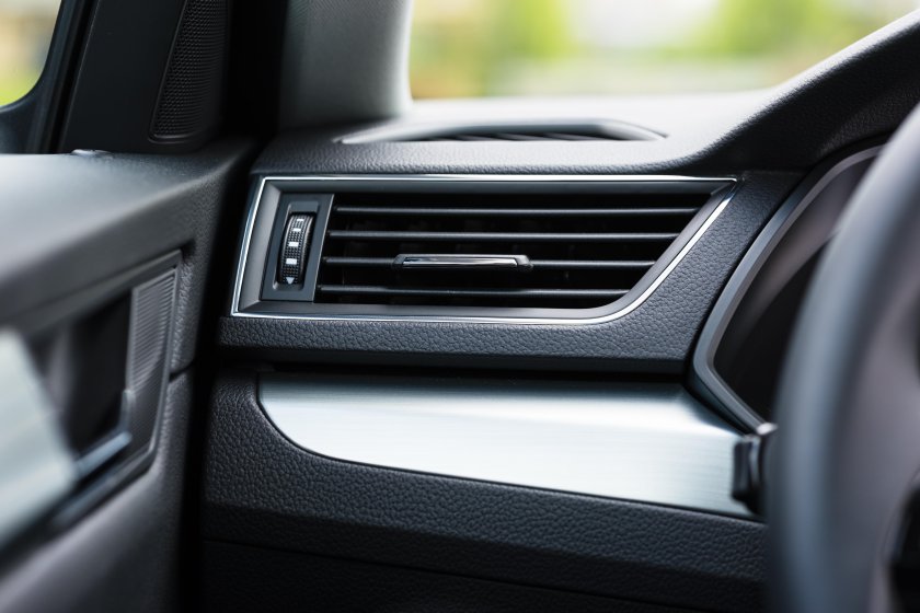 Решетка воздуховода автомобиля