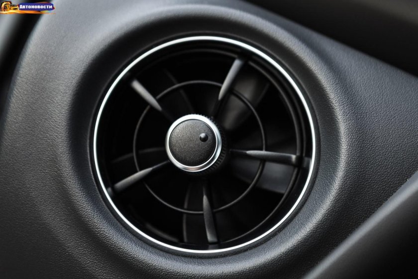 Дефлектор воздуховода Тойота Королла е120