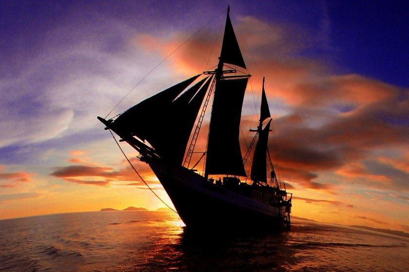 Корабль с черными парусами