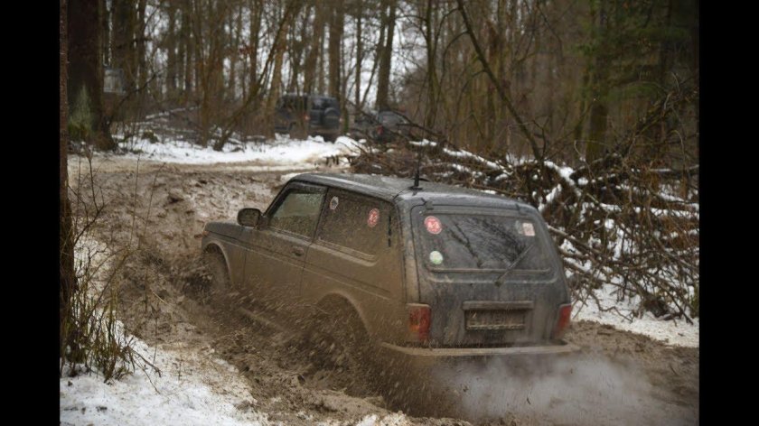 Белая Нива по грязи