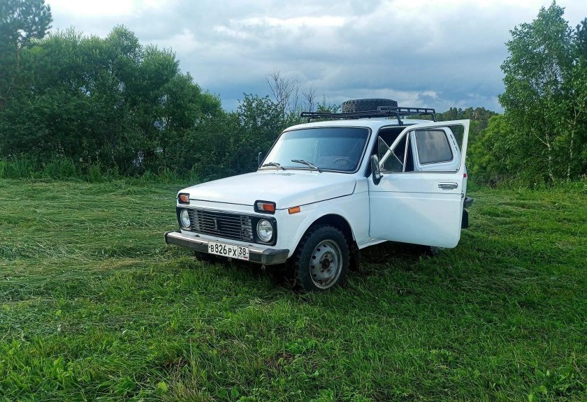 На разлапистой «Ниве»