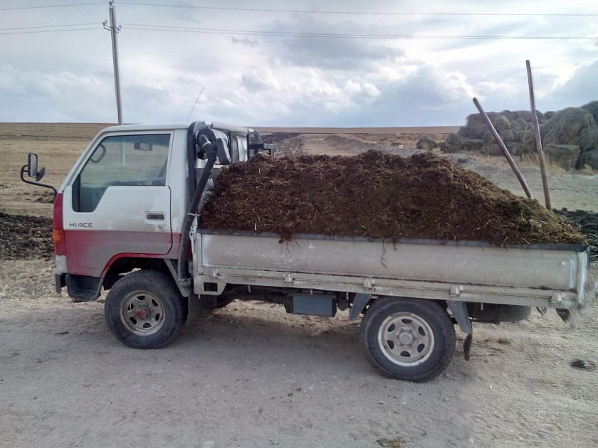 Газель самосвал с черноземом