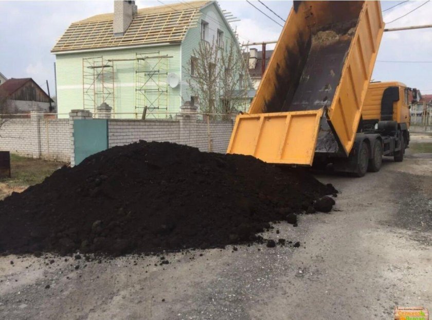 КАМАЗ С черноземом 10 кубов