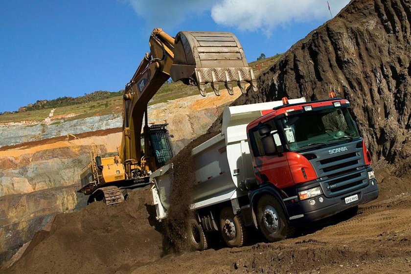 Самосвал Скания инертные материалы
