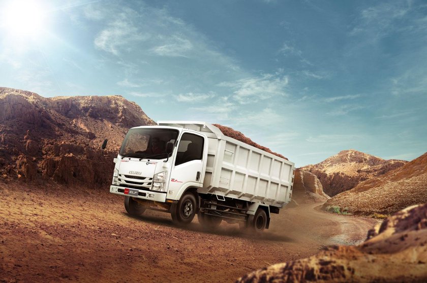 Isuzu NMR самосвал