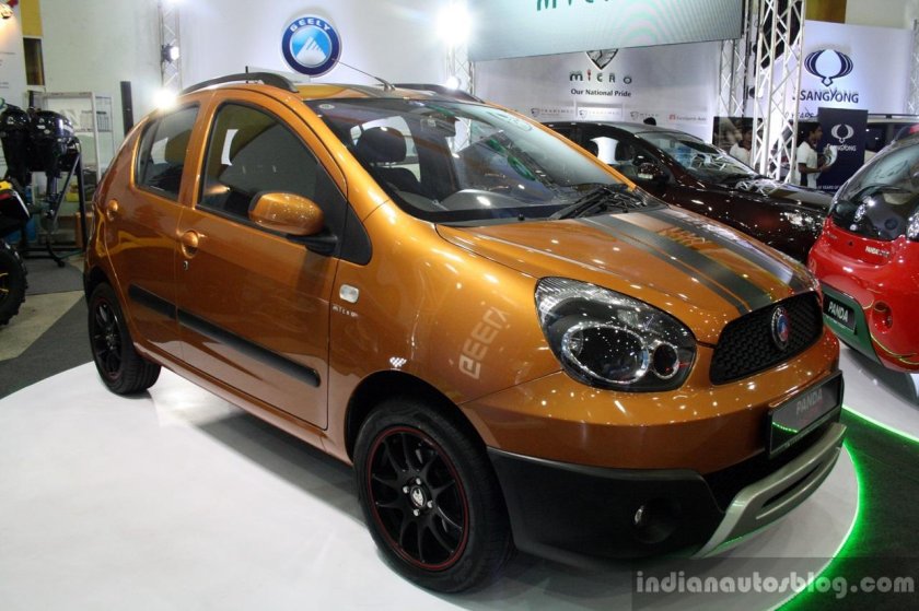 Ниссан Марч коричневый