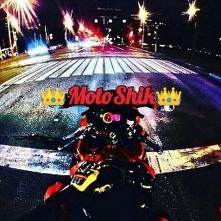 Мотоцикл ночью