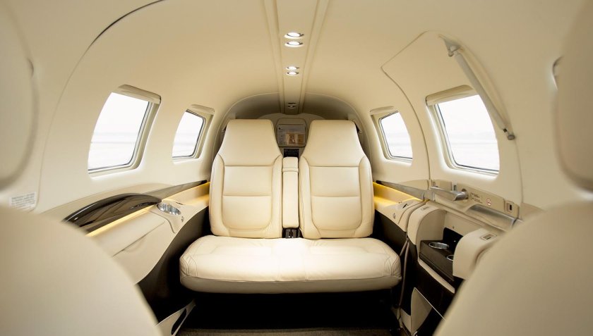 Самолет Piper м600