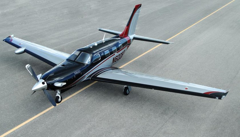 Piper m600