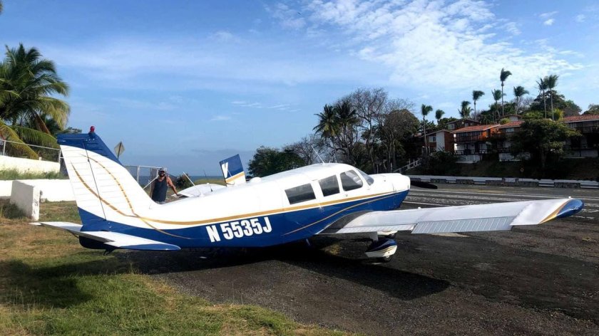 Самолет Пайпер Ацтек