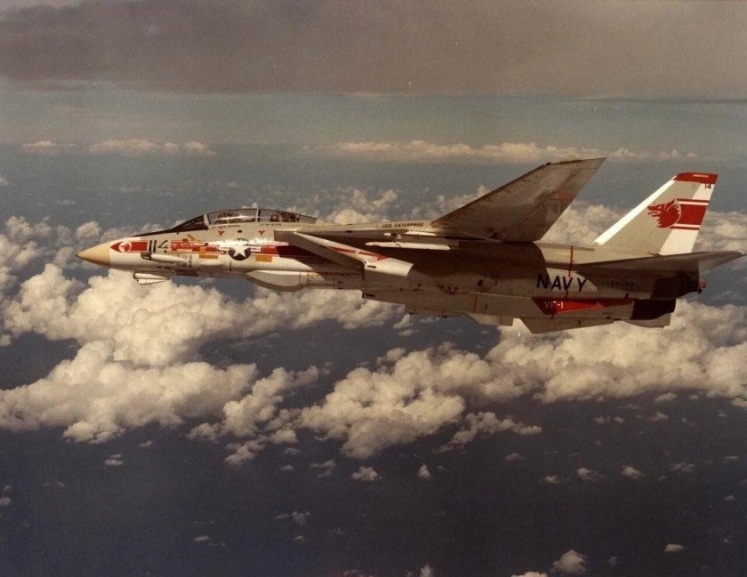 Истребитель f-14a Tomcat