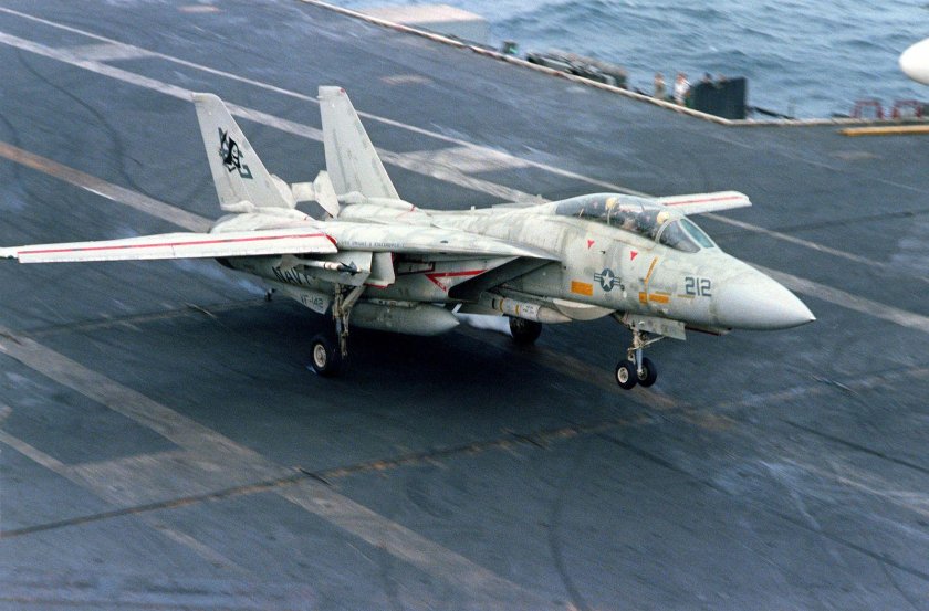 Истребитель f-14a Tomcat