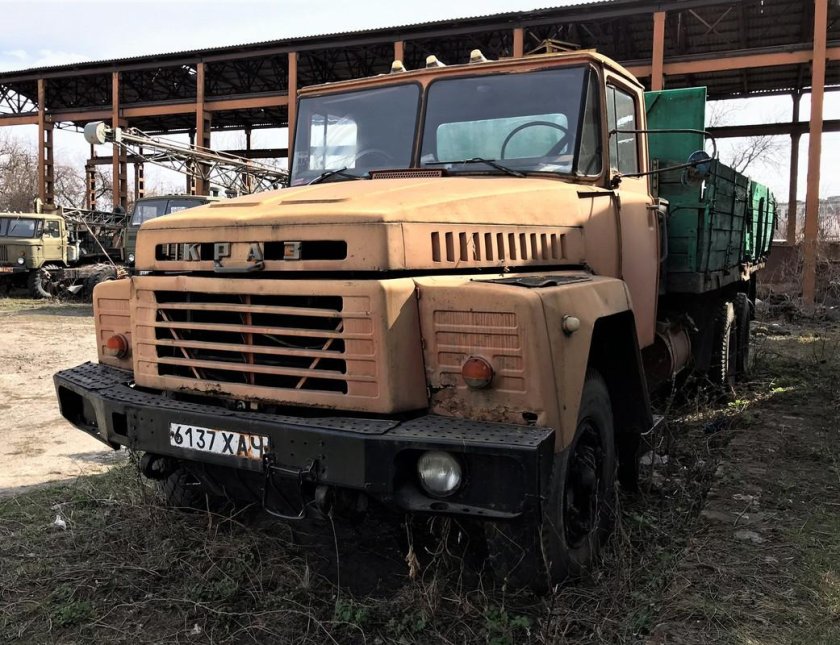 КРАЗ 250б