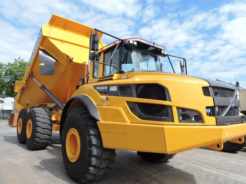 Самосвал Volvo a40g
