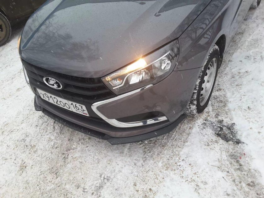 Сплиттер юбка переднего бампера на Лада Веста