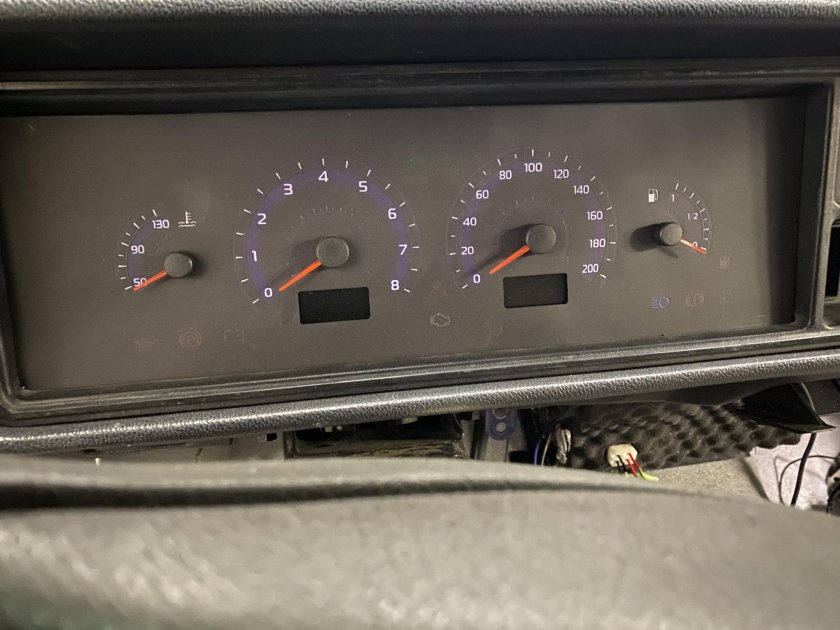 Приборка от 2114 на 2107