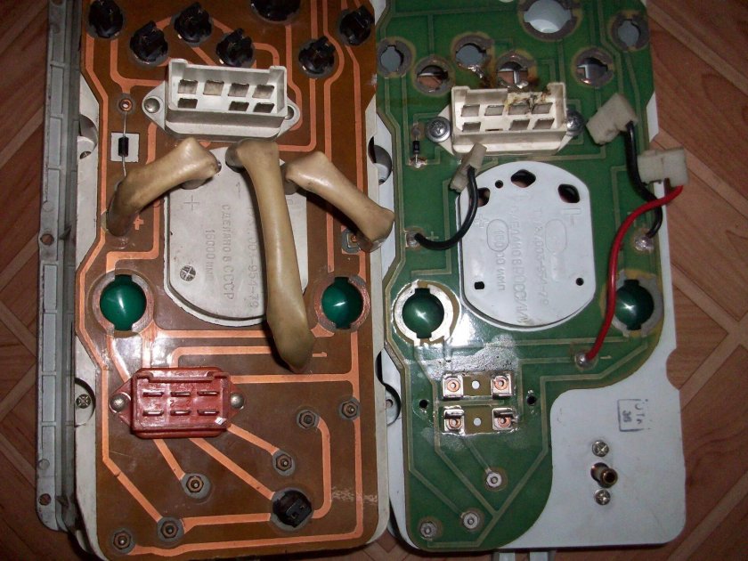 Плата приборной панели ВАЗ 2107