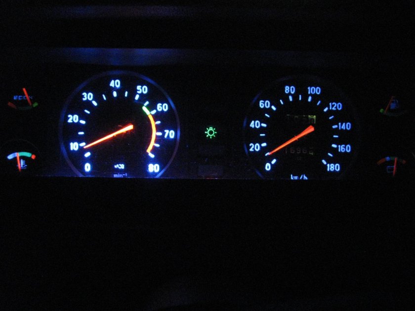 Подсветка панели приборов ВАЗ 2107