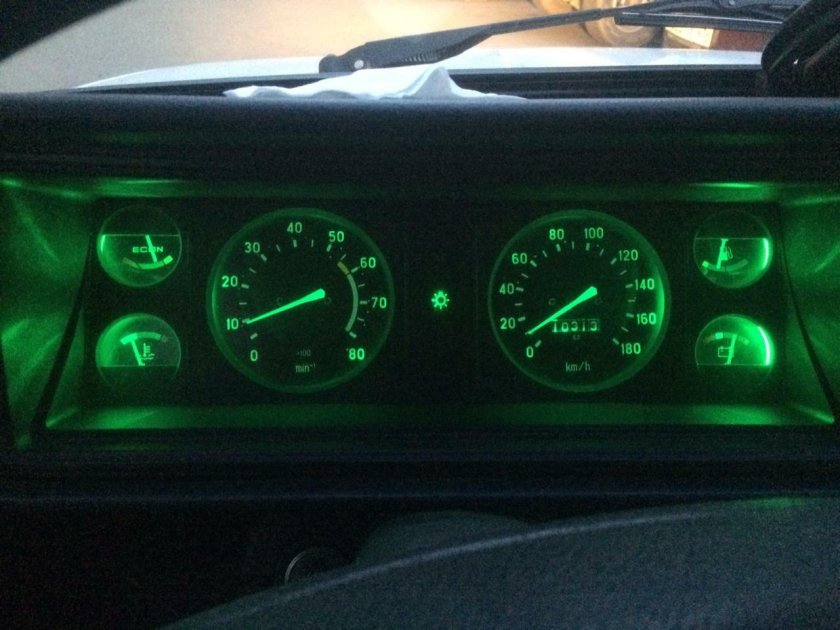 Светодиодная лента в панель приборов ВАЗ 2107