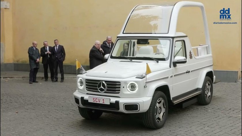 Папамобиль папы римского