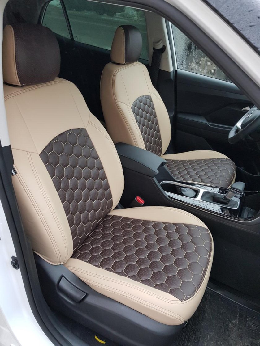 Бежевые чехлы на Хендай Крета