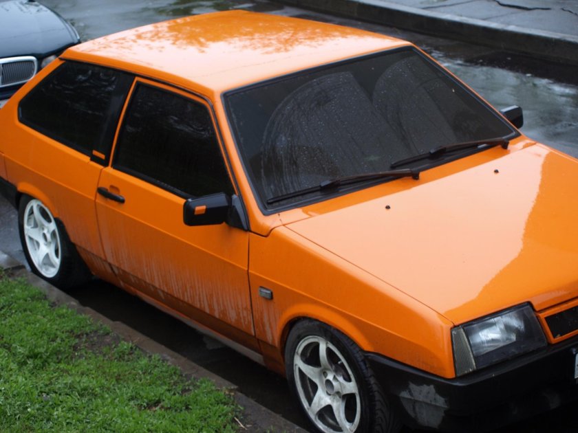 ВАЗ 2108 оранжевая