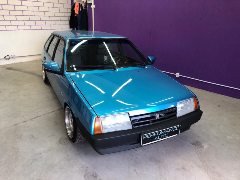 ВАЗ 2109 лазурит