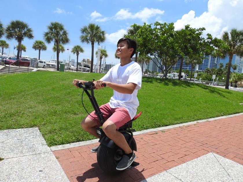 Одноколёсный велосипед с гироскопом