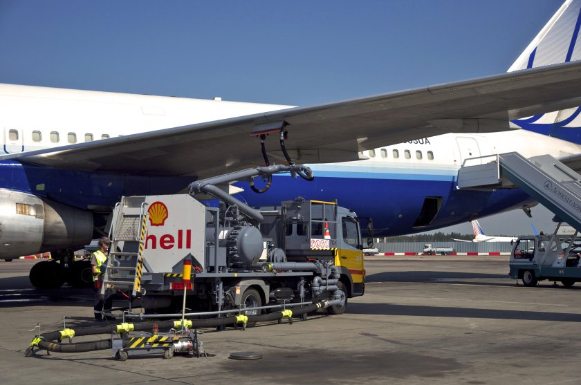 Топливозаправщик Shell Airport