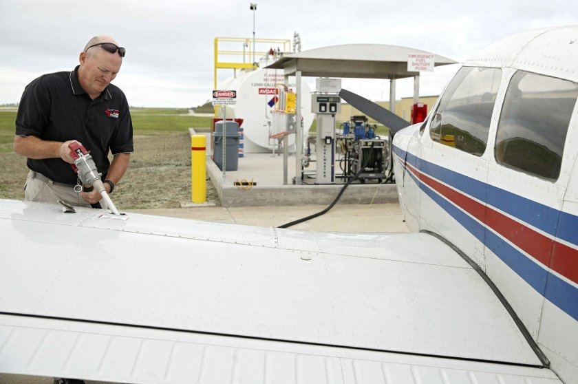 Самолет заправщик