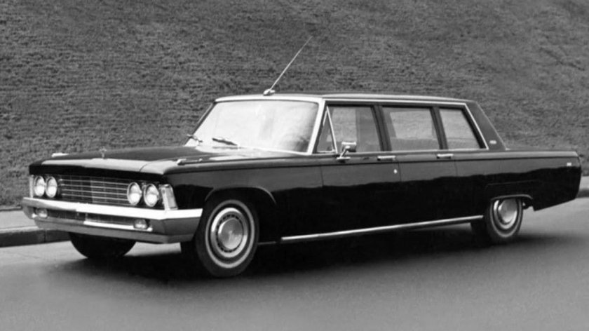 ЗИЛ-114 седан