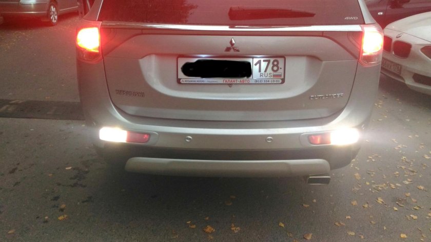Задний ход Митсубиси Аутлендер 3