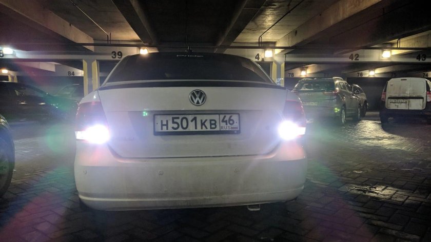 Лампочка заднего хода поло седан