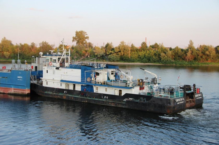 Евростар 3 судно