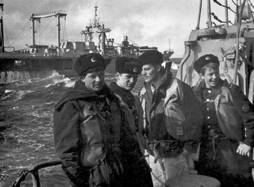 БПК Адмирал Исаченков экипаж