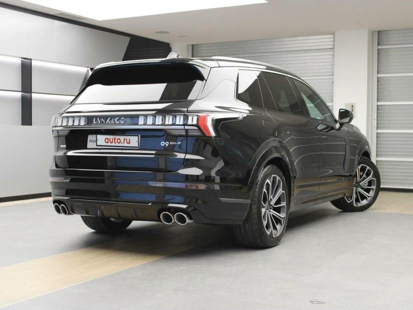 Geely Atlas Pro черный