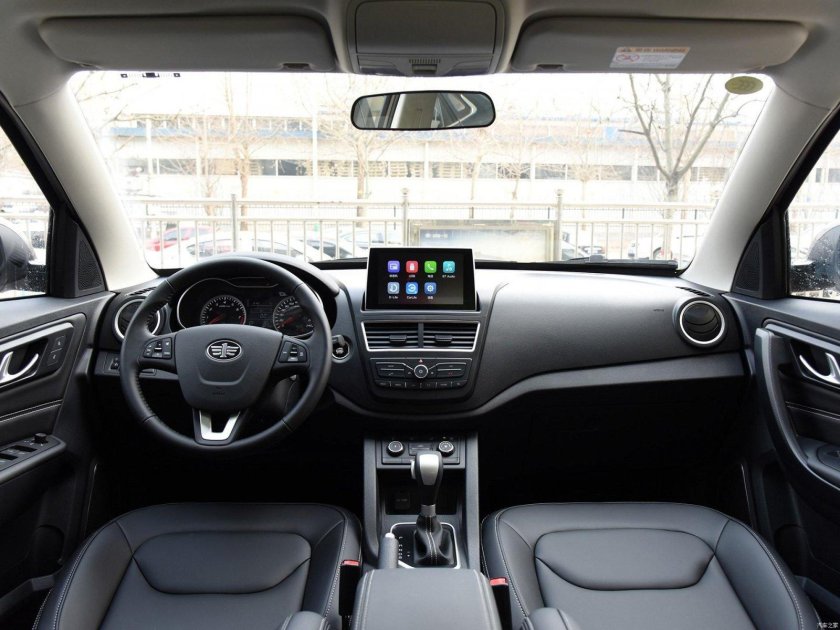 FAW Besturn x40 салон