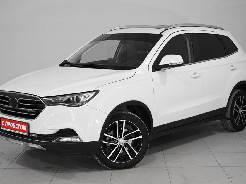 Белый FAW Besturn x40