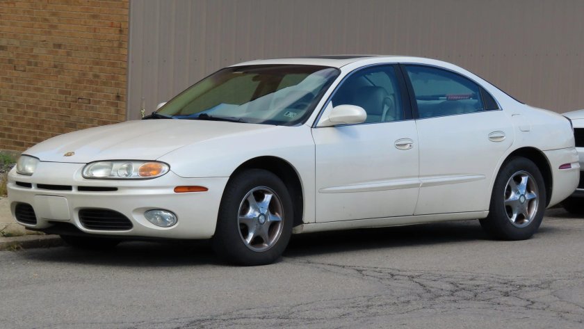 Oldsmobile Aurora 2001