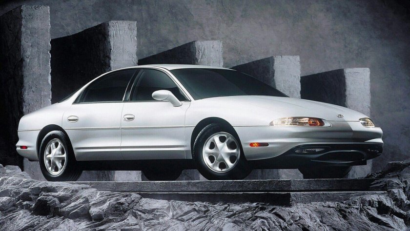 Олдсмобиль Аврора 1994