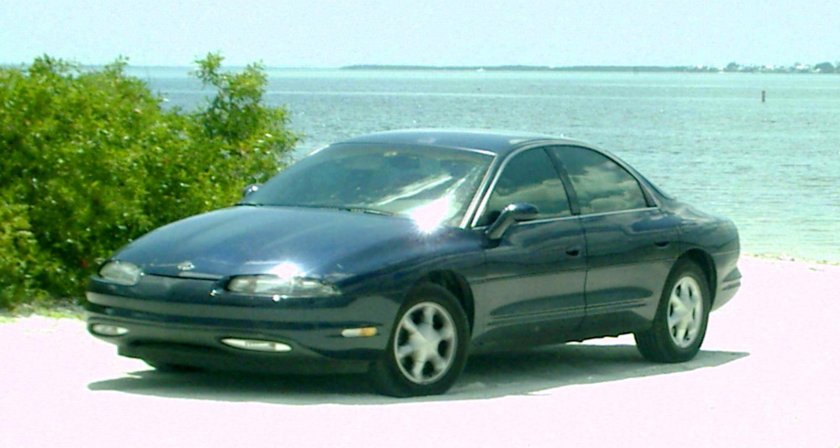 Олдсмобиль Аврора 2002