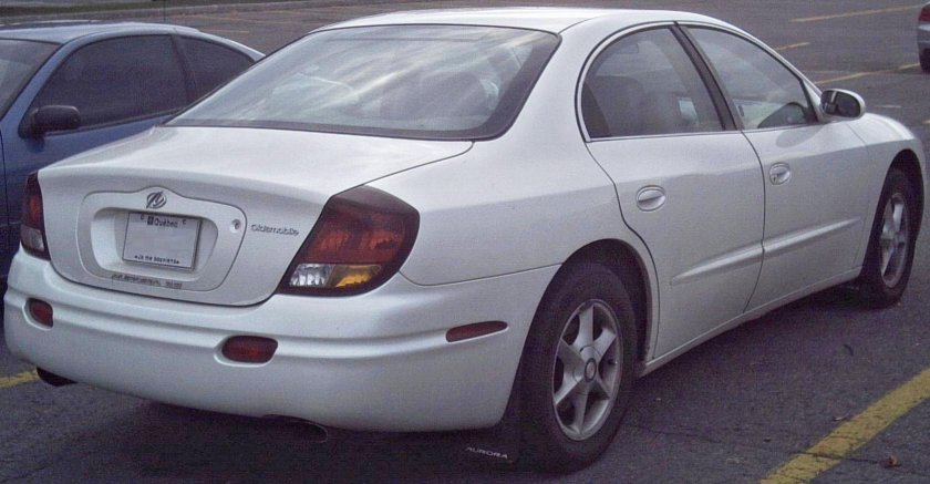 Oldsmobile Aurora 2003