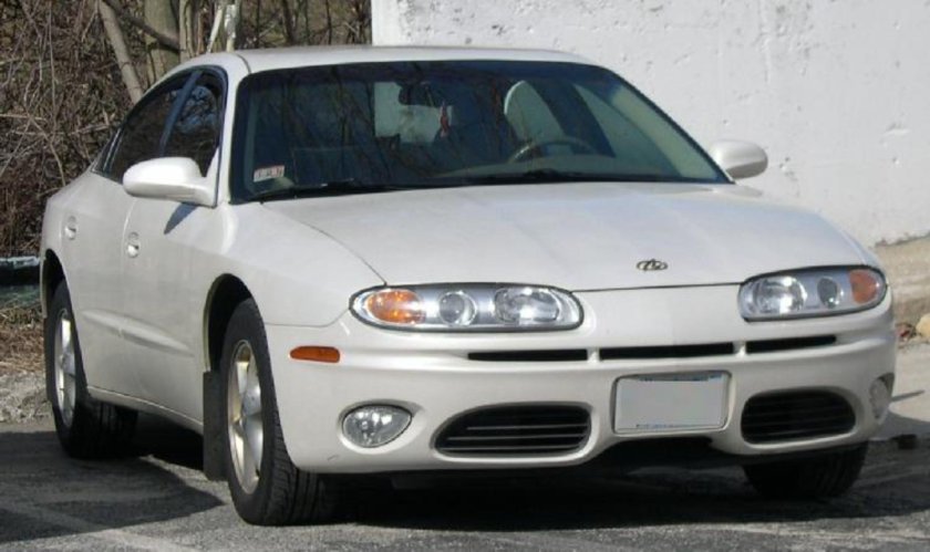 Oldsmobile Aurora 2002