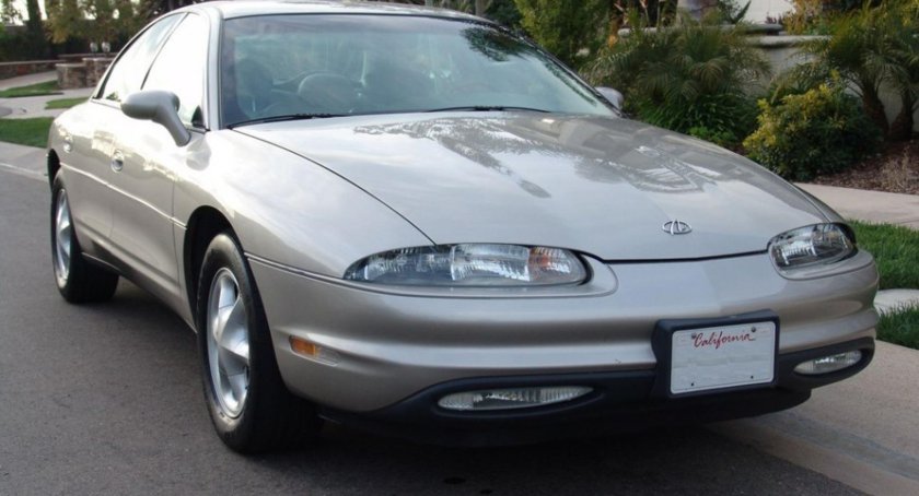 Oldsmobile Aurora 1995