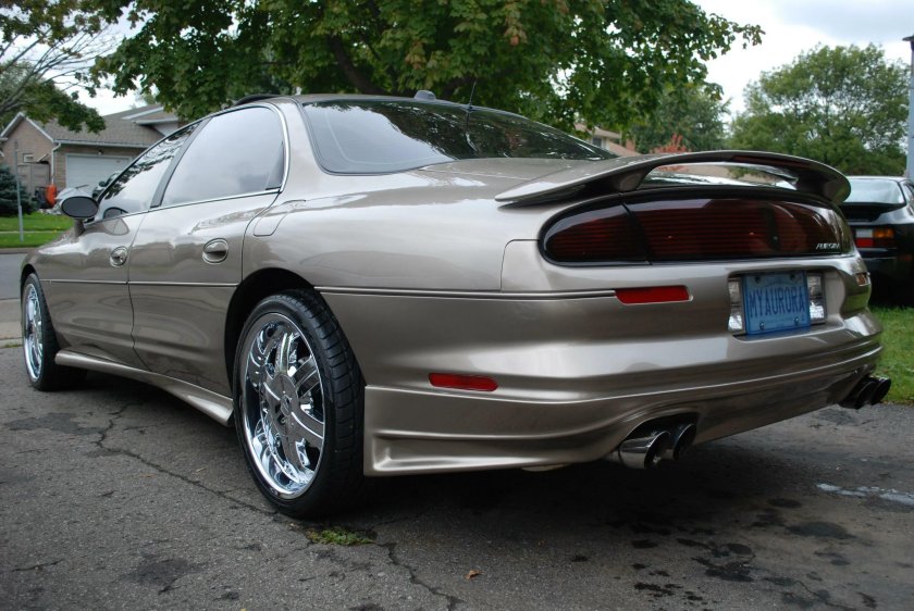 Oldsmobile Aurora 1996