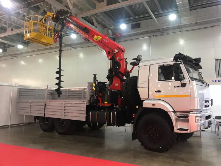 Грузовой эвакуатор КАМАЗ-43118