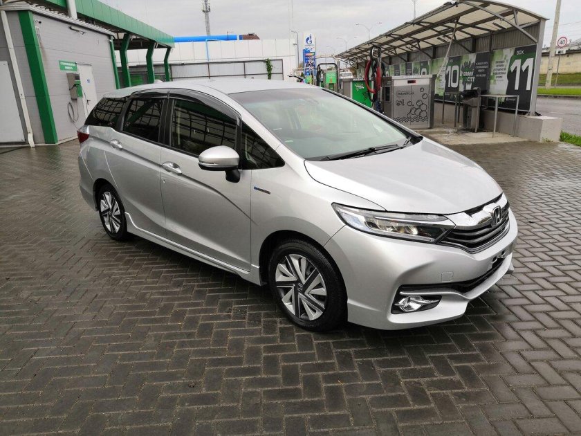 Хонда фит шаттл 2019