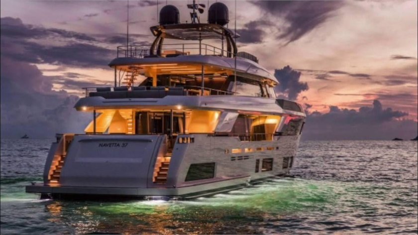 Custom line Navetta 37