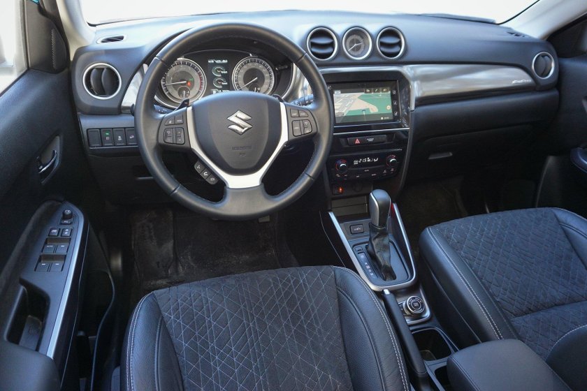 Suzuki Vitara 2018 салон