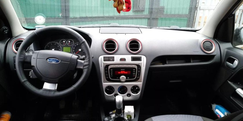 Форд Фиеста 2007 1.4 робот